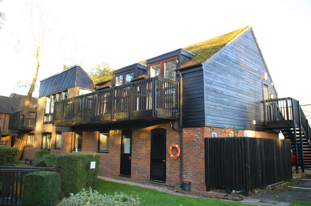 The Bear Hotel By Greene King Inns Hungerford Esterno foto