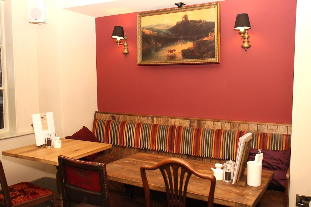 The Bear Hotel By Greene King Inns Hungerford Esterno foto