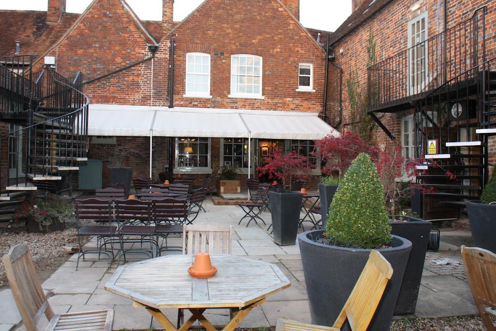 The Bear Hotel By Greene King Inns Hungerford Esterno foto