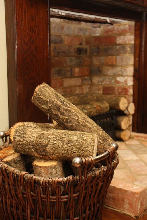 The Bear Hotel By Greene King Inns Hungerford Esterno foto
