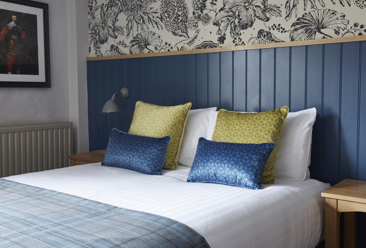 The Bear Hotel By Greene King Inns Hungerford Esterno foto