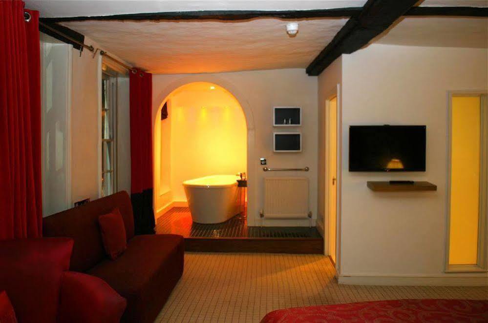 The Bear Hotel By Greene King Inns Hungerford Esterno foto