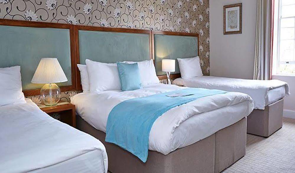 The Bear Hotel By Greene King Inns Hungerford Esterno foto