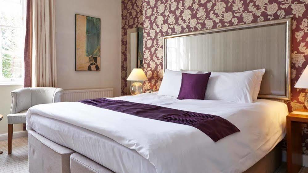 The Bear Hotel By Greene King Inns Hungerford Esterno foto
